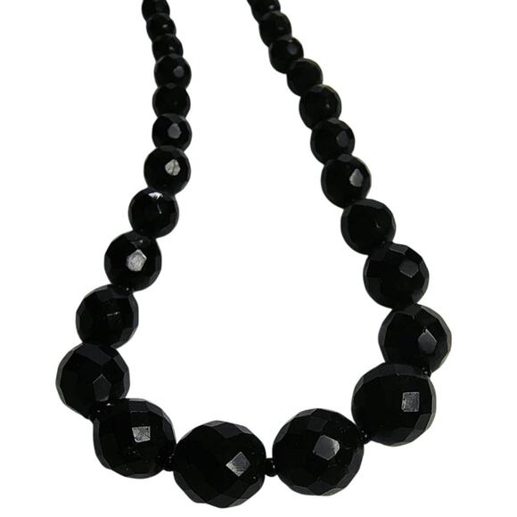 Black Beveled Glass Beaded Vintage Single Strand Necklace Spring Clasp Closurep - Picture 1 of 7